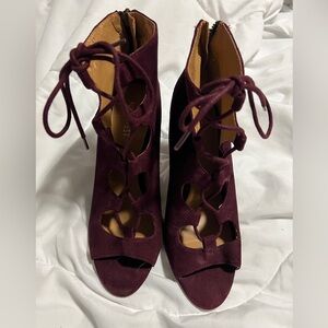 Nine West Open to lace up suede sandals / booties